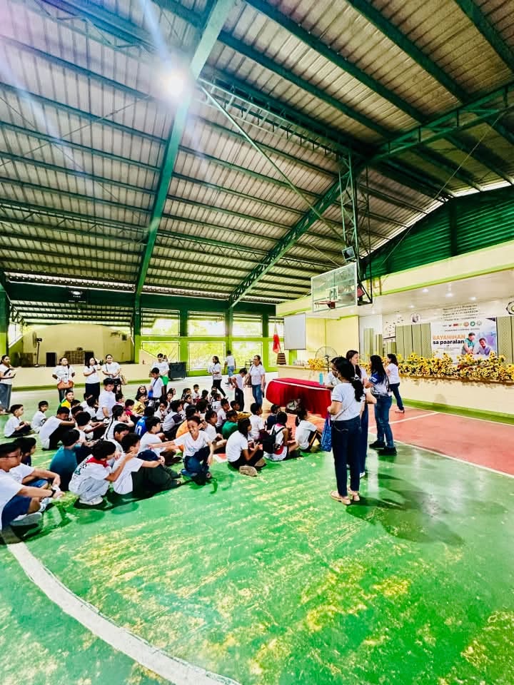 Distribution of Office and School Supplies and Alcohol image 5